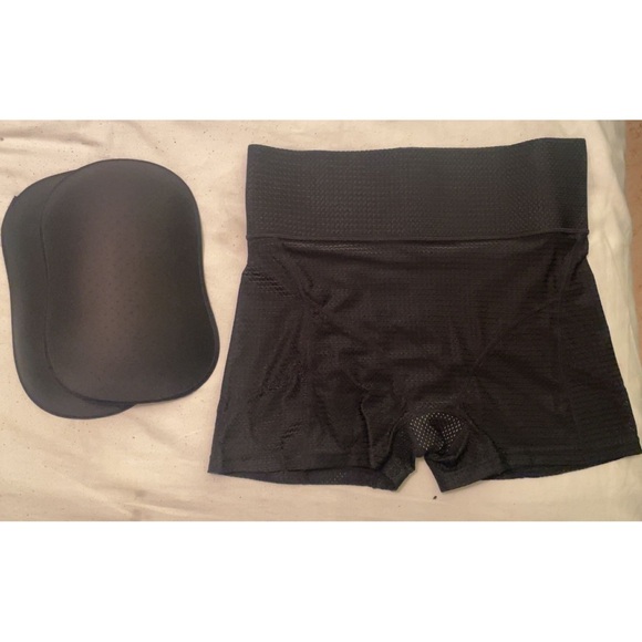 Black high waist butt & hip enhancement shapewear - Picture 2 of 5